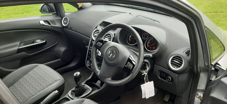 ***VAUXHALL CORSA 1.4 SE 5 DOOR £2150