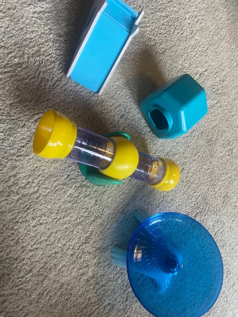 Hamster cage and bundle 