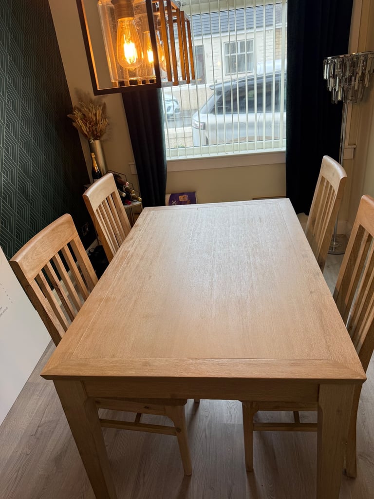 Designer rooms dining table 