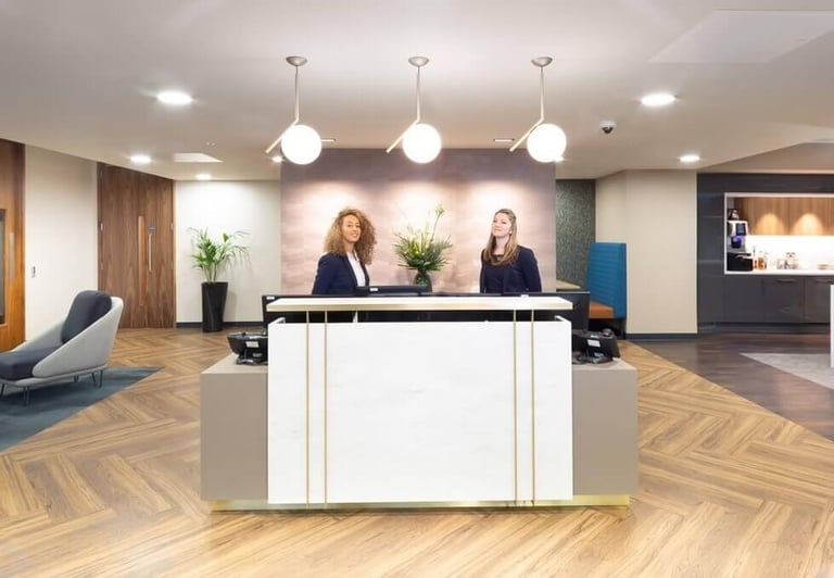 *Cannon Street* Private Serviced Offices: Units from 3 to 50 desks for rent EC4