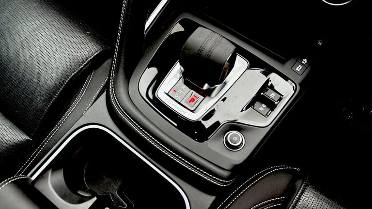 2021 Jaguar E-Pace 2.0 D204 MHEV R-Dynamic SE SUV 5dr Diesel Auto AWD Euro 6 (s/s) (204 ps) SUV D...