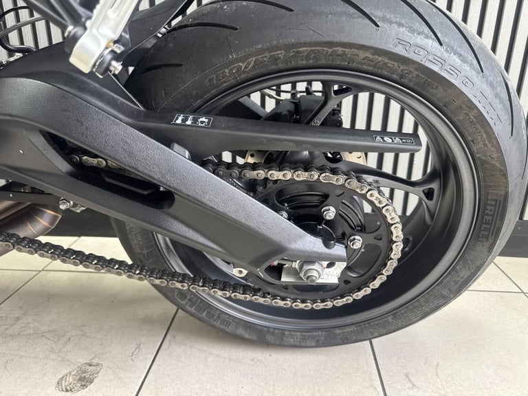 2023 Triumph Street Triple 765R Black, Sport naked 3855 miles