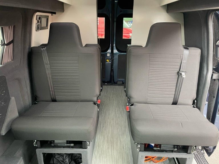 Wellhouse Maxus D7 LWB High Top