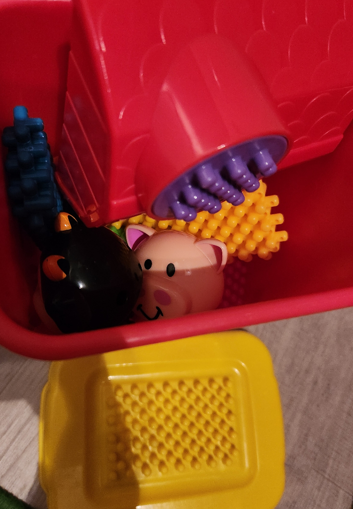 Clipo farm mini bucket building set