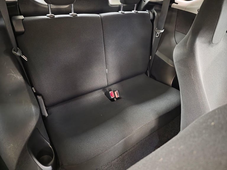 TOYOTA IQ 1.0 VVT-i 2 White Manual Petrol WARRANTY 12 MONTHS MOT