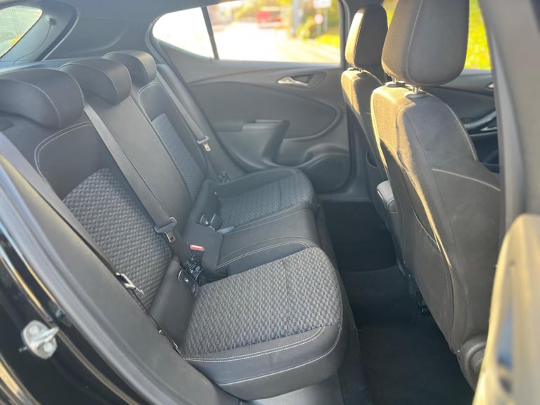 2017 Vauxhall Astra 1.4i Turbo SRi VX Line Euro 6 5dr HATCHBACK Petrol Manual