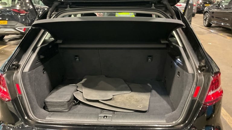 2013 Audi A3 1.6 TDI SE Sportback 5dr Diesel Manual Euro 5 (s/s) (105 ps) Hatchback Diesel Manual