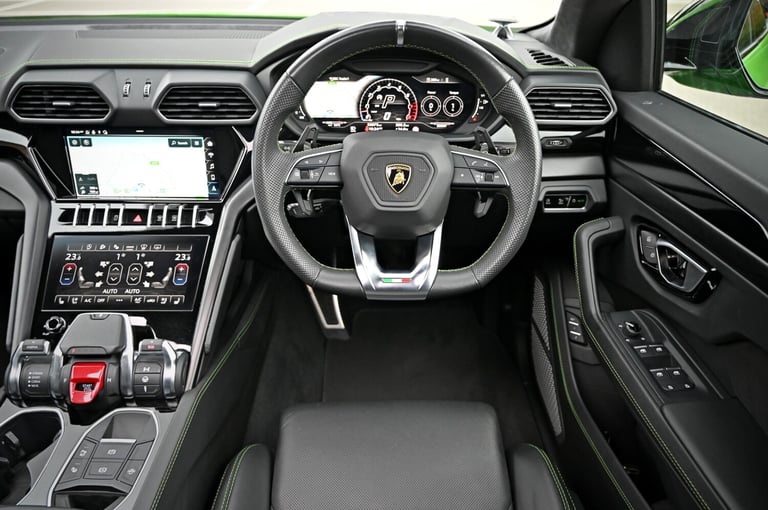 LAMBORGHINI URUS [URBAN NERO] 4.0T V8 BI-TURBO PETROL AUTO 4X4 2022 [71] GREEN