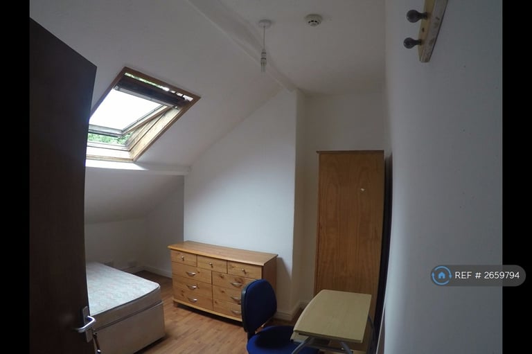 6 bedroom house in King Edward Road, Swansea, SA1 (6 bed) (#2659794)