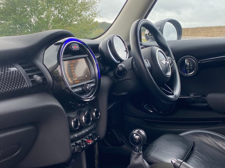 2017 MINI Hatch 2.0 Cooper S 3dr - Sat Nav &amp; Parking Sensors &amp; Chili Pack HATCHBACK Petro...