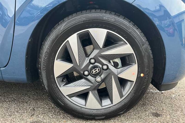 2025 Hyundai i10 1.0 Advance Hatchback 5dr Petrol Auto Euro 6 (s/s) (63 ps) Hatchback Petrol Auto...