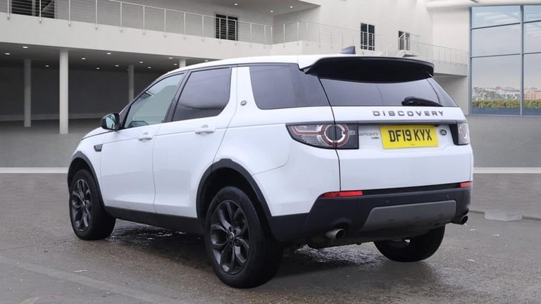 2019 Land Rover Discovery Sport 2.0 TD4 Landmark SUV 5dr Diesel Auto 4WD Euro 6 (s/s) (180 ps) ES...