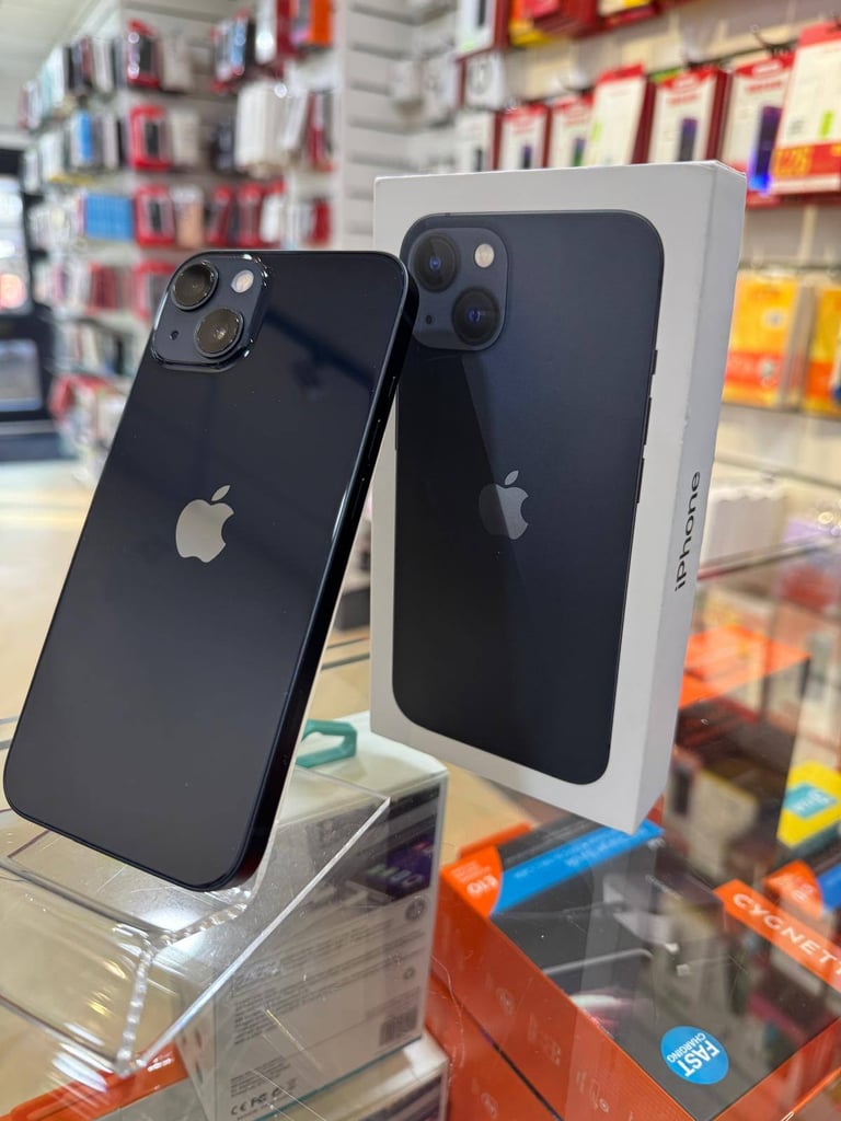 iPHONE 13 5G 128GB UNLOCKED MINT CONDITION WITH WARRANTY