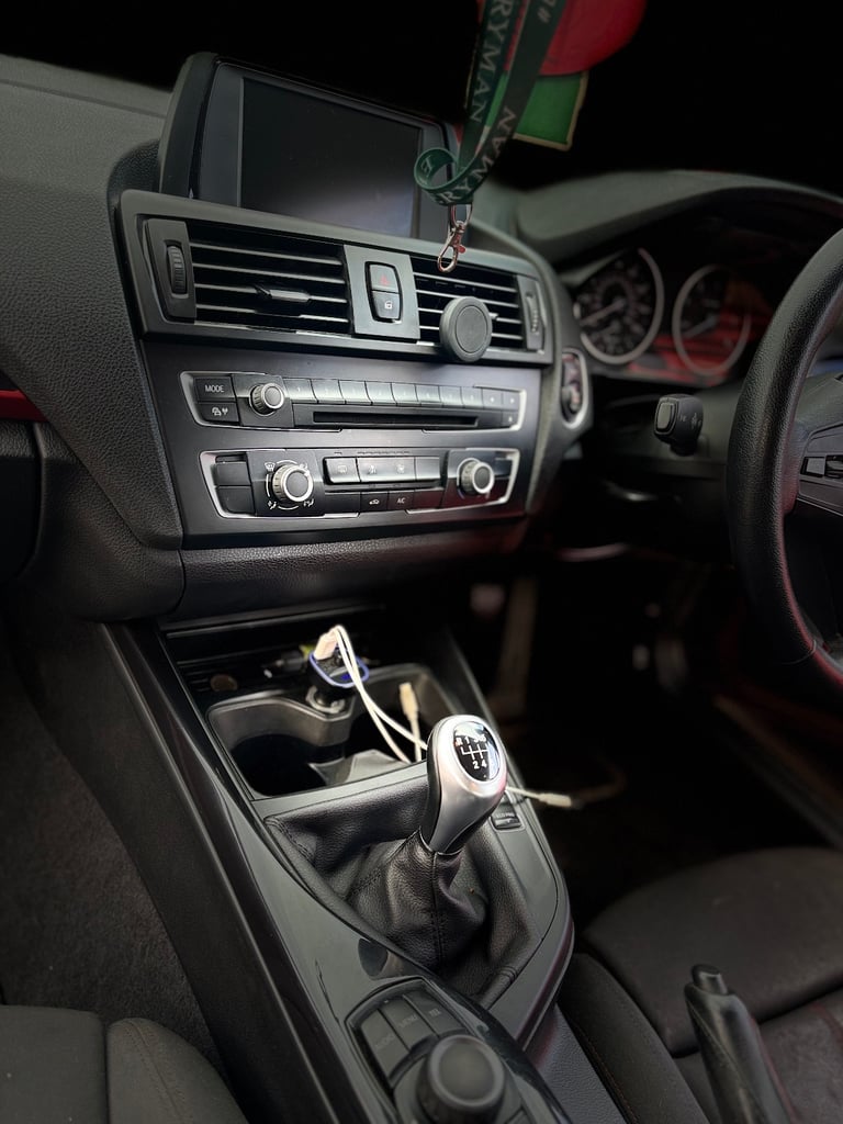 BMW, 1 SERIES, Hatchback, 2013, Manual, 1995 (cc), 5 doors