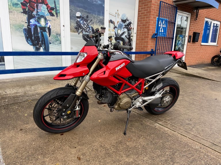 DUCATI HYPERMOTARD 1100S, IMMACULATE, EVERY EXTRA, LESS THAN 5K MILES!