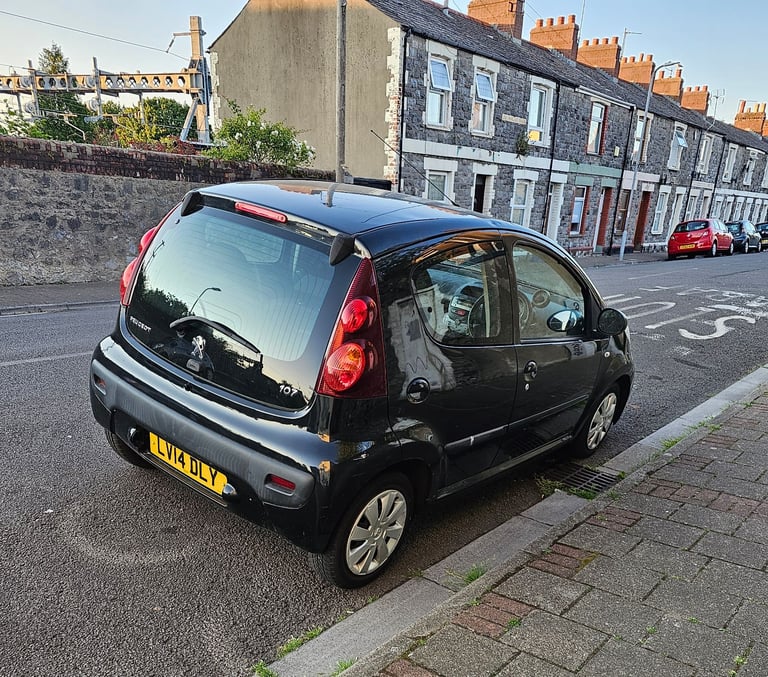 Peugeot, 107, Hatchback, 2014, Manual, 998 (cc), 5 doors