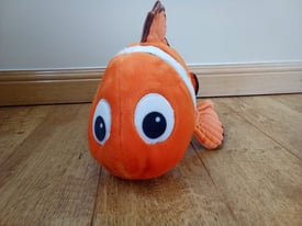 Very Large Finding Nemo Soft Toy 18 inches long 