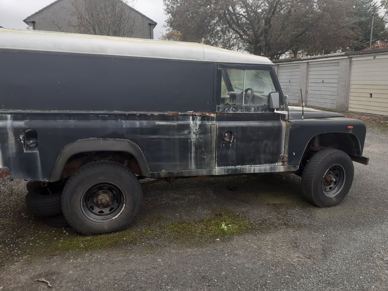 image for  spares or repair Land rover 110