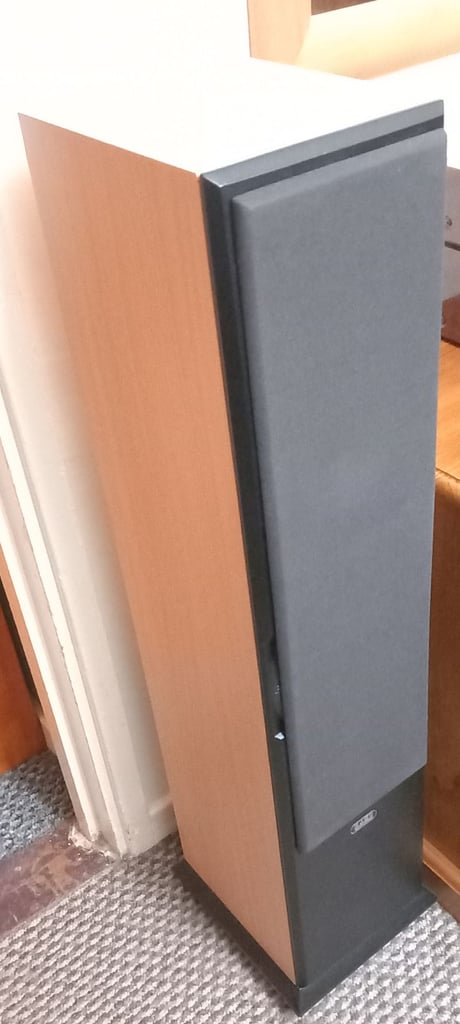 Acoustic energy aegis 3, floor standing speakers, £140.oo o.n.o