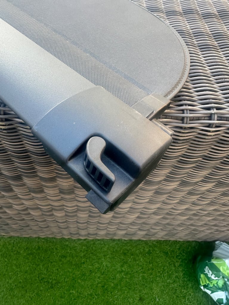 Audi SQ5/Q5 Parcel shelve