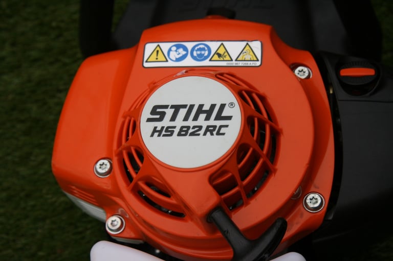 Stihl 2024 HS82RC  Petrol hedge trimmers 30” blades