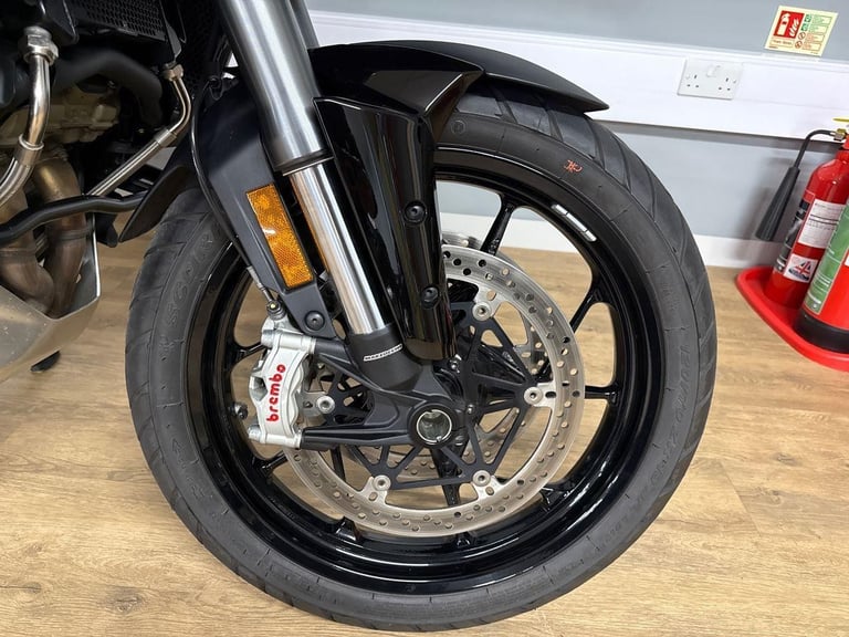 2025 Ducati Multistrada V4 S black Manual