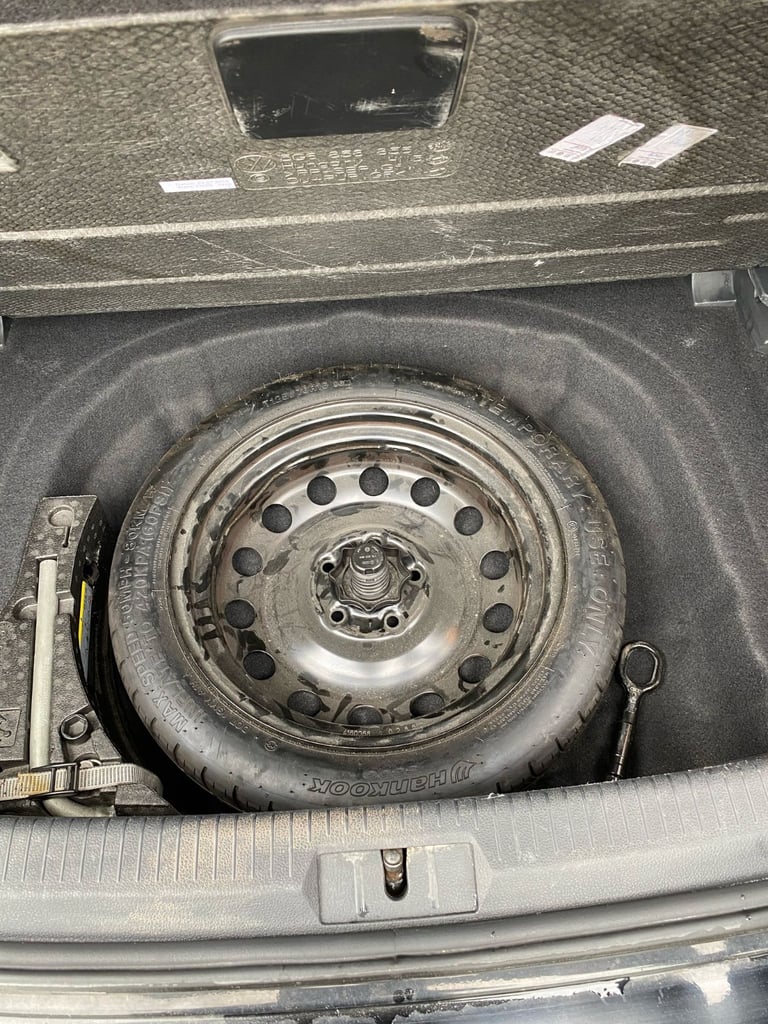 VW GOLF BLACK 5 DOOR TWIN SPORTS EXHAUSTS ZERO ROAD TAX