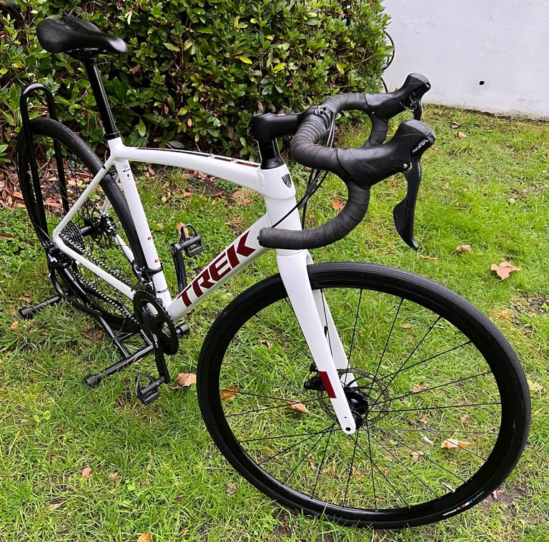 Trek Domane AL3 Disc - Endurance / Road / Gravel Bike - Carbon Forks - 54cm