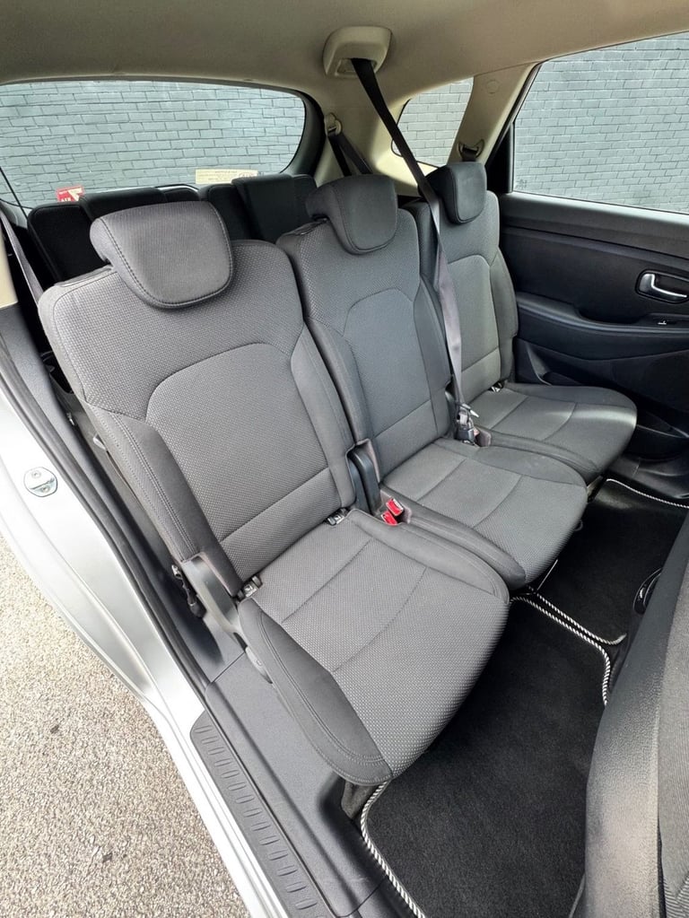 2016 Kia Carens 1.6 GDi SR7 *7 Seats, Park Sensors* MPV Petrol Manual