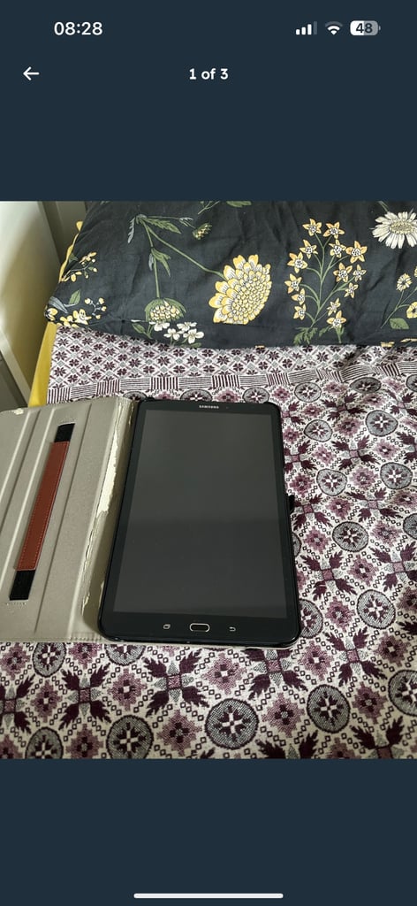 image for Samsung tablet a6 hardly used wifi and sim (iPad kindle laptop)