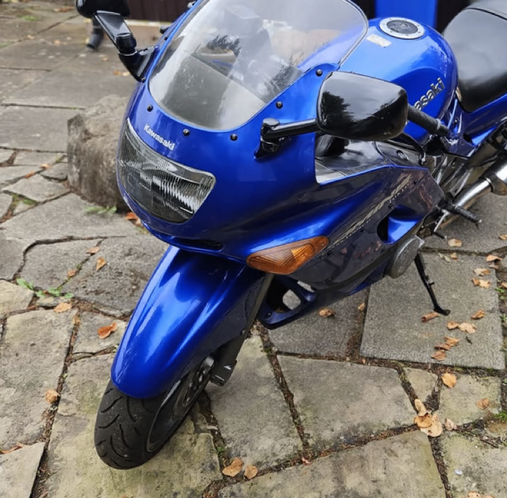 Kawasaki Ninja ZZR400/ZX400N-9 2003 Long MOT (clean) and Full Service
