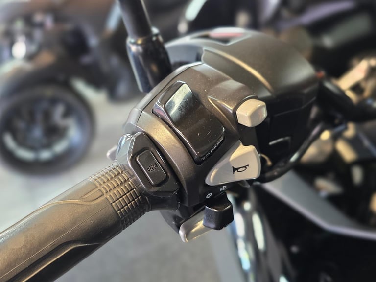 2015 HONDA NC 750 XD-E DCT HONDA LUGGAGE 8,900 MILE'S 