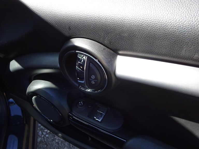 2022 72 REG MINI COOPER EXCLUSIVE AUTO DAMAGED REPAIRABLE SALVAGE