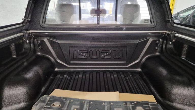 2023 Isuzu D-Max 1.9 V-Cross Double Cab 4x4 Auto Automatic Pick Up Diesel Automatic