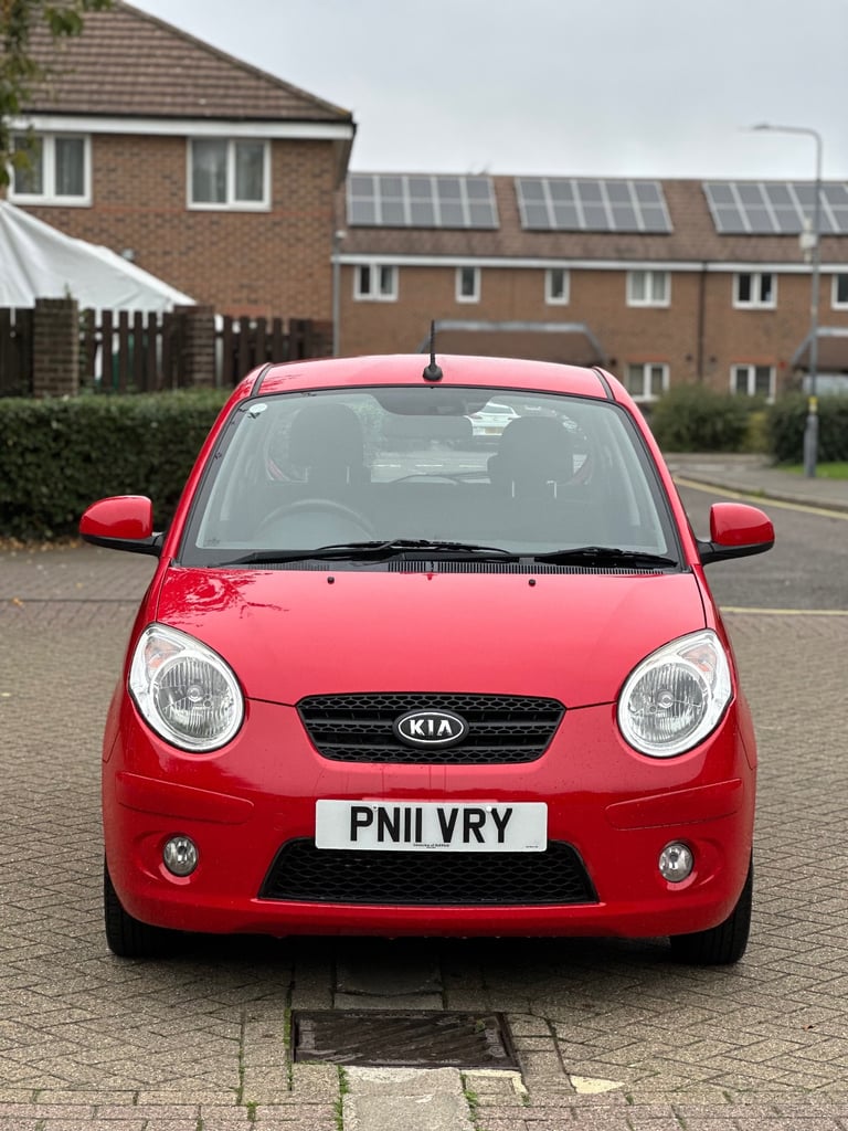 2011 KIA Picanto 2 Automatic 1.1L Petrol Full Kia Service History 1YR NEW MOT 44,000 Mileage 1 OWNER