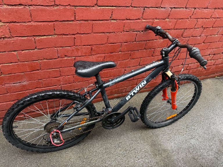 image for Btwin rockrider 700 kids junior bike in very good working condition