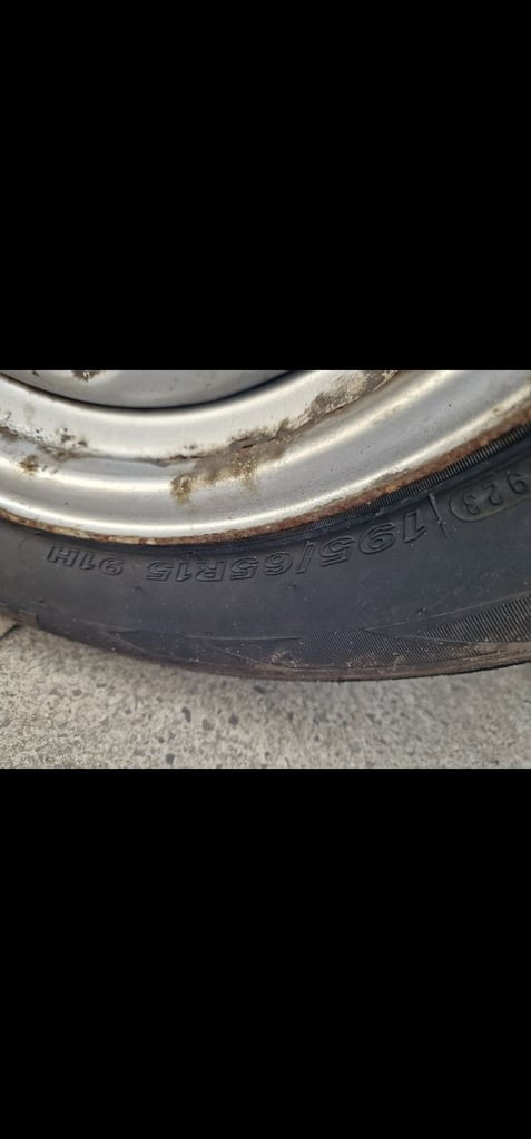 Suzuki x90 steel wheels + tyres x4