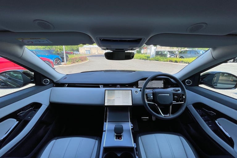 2025 Land Rover Range Rover Evoque 1.5 P270e Dynamic SE 5dr Auto ESTATE PETROL/ELECTRIC Automatic