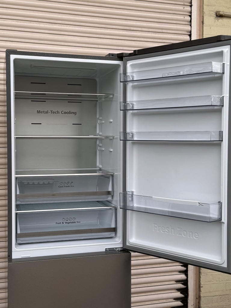Hisense frost free fridge freezer graded never used 3 months warranty 
