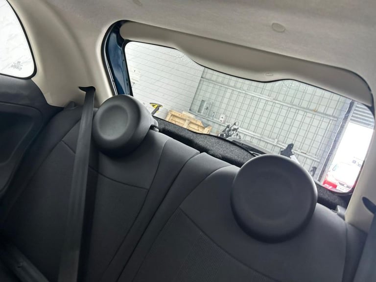 2014 Fiat 500 1.2 Lounge Hatchback 3dr Petrol Manual Euro 6 (s/s) (69 bhp) 8X SERVICES Hatchback ...