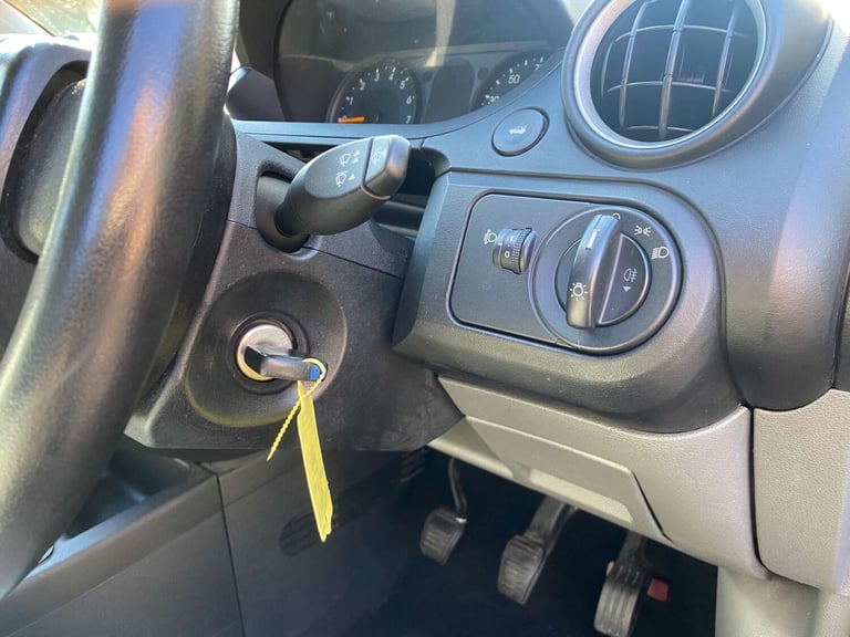 2003 Ford Fiesta 1.3 Fiesta Finesse 5dr Hatchback Petrol Manual