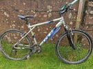 Adult gt aggressor 2 front suspension Mountain bike 