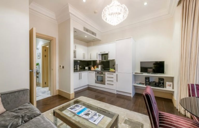 Knightsbridge - SW3 One Bedroom Apartment Short Term Lets  £1673 per week 