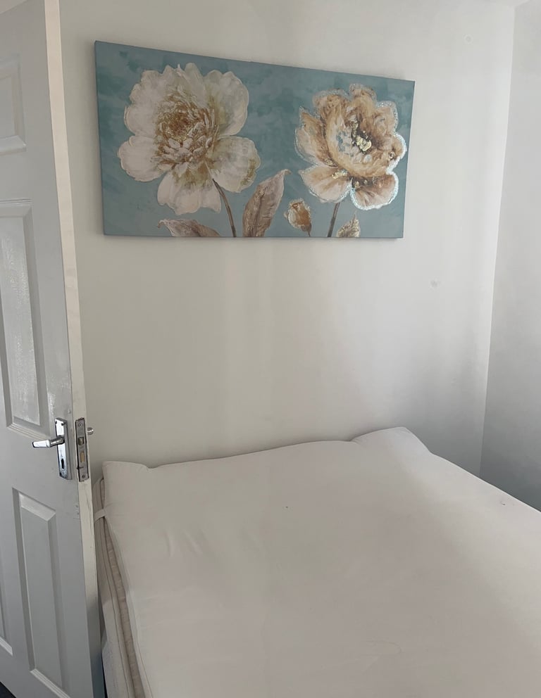 Single and double room available for rend in Feltham 