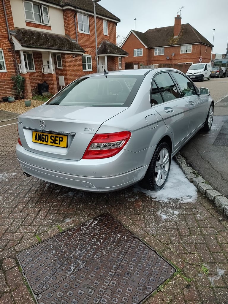 Mercedes-Benz C Class 1.8 C200 CGI Blue Efficiency Avantgarde Saloon 4dr Petrol