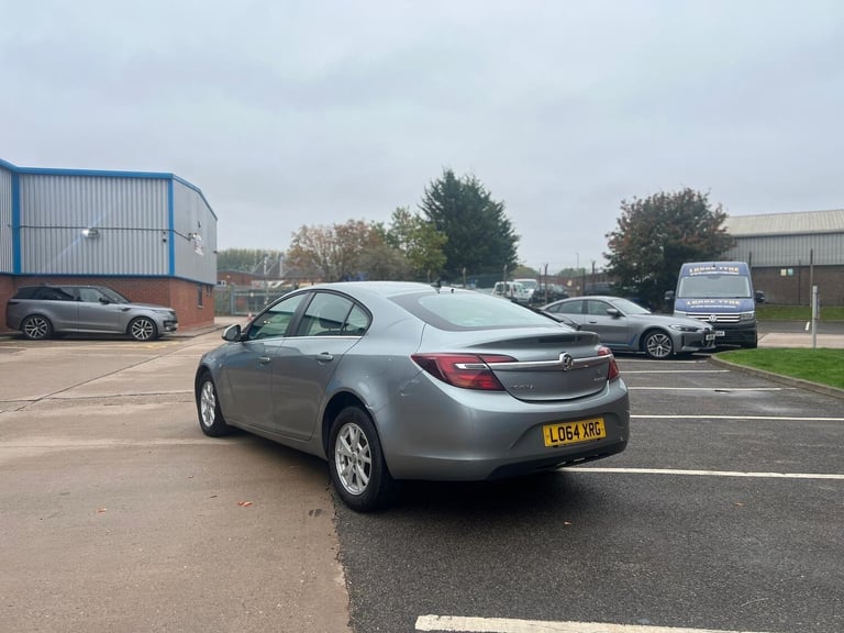 2015 Vauxhall Insignia 2.0 CDTi ecoFLEX Design Nav 5dr [Start Stop] HATCHBACK DIESEL Manual