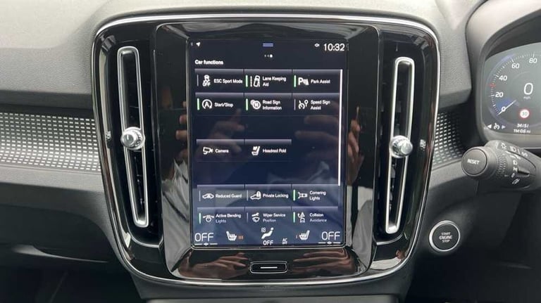 2019 Volvo XC40 2.0 T5 R DESIGN Pro 5dr AWD Geartronic SUV Petrol Automatic