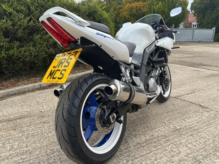 2007 57 SUZUKI SV1000S SPORTS TOURING SV 1000 SV1000 WHITE 19k MILES NEW MOT