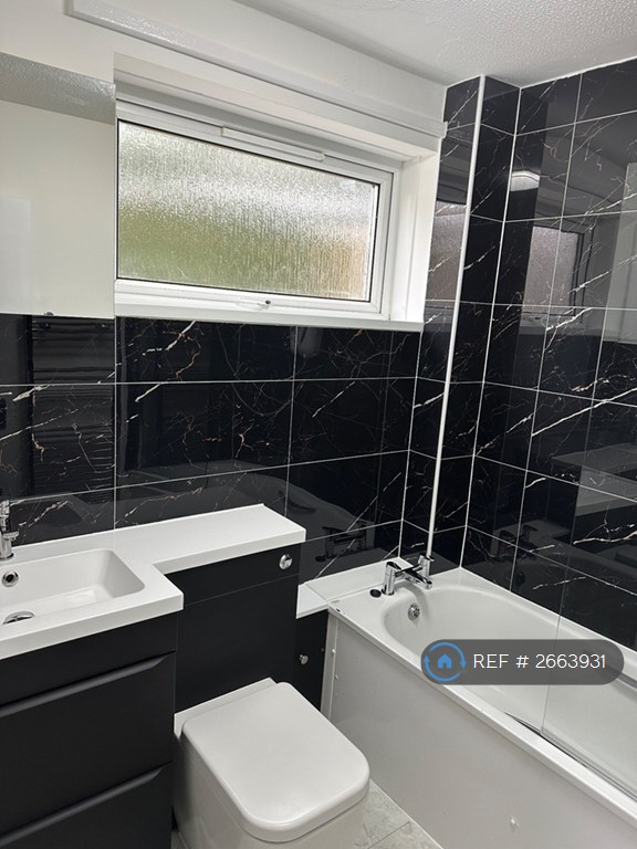 3 bedroom house in Venice Court, Andover, SP10 (3 bed) (#2663931)