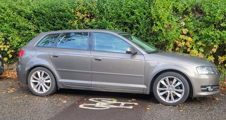 Audi, A3, Hatchback, 2012, Manual, 1598 (cc), 5 doors